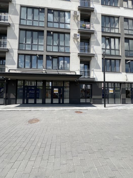 Продається комерційне приміщення центр