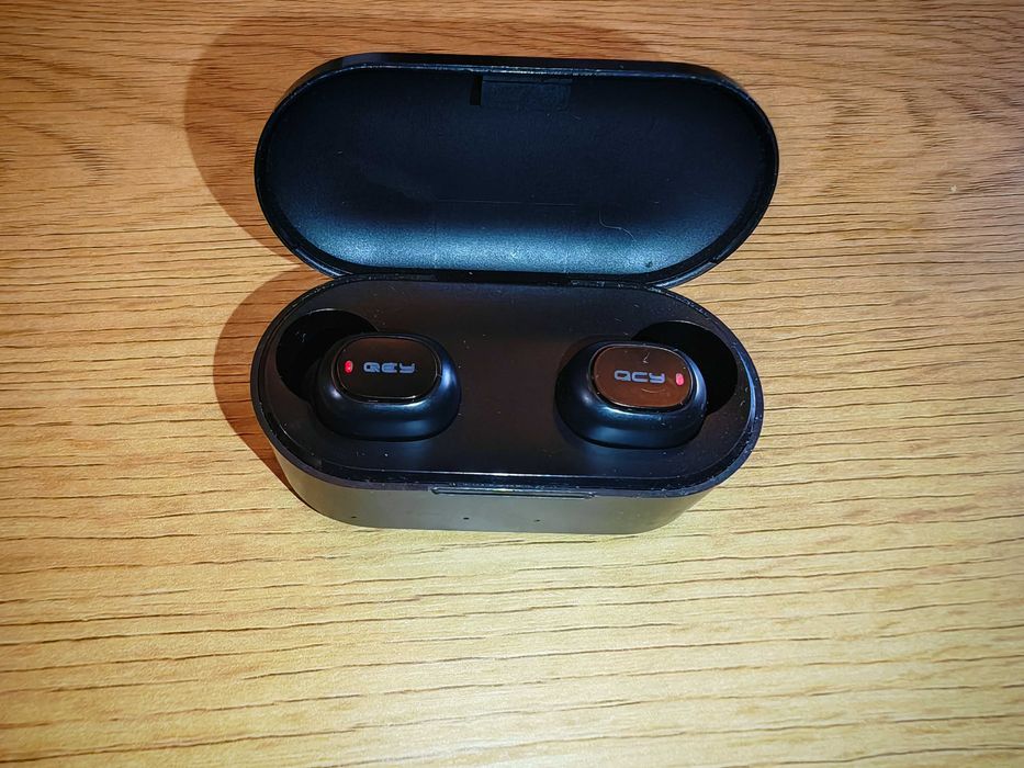 Fones Bluetooth QCY QS2  – Preto + 6 pares de tips extra