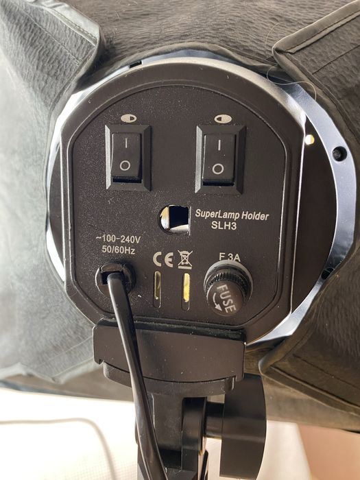 Студійне світло