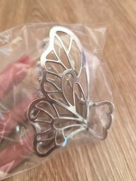 Klamra do włosów. Nowa