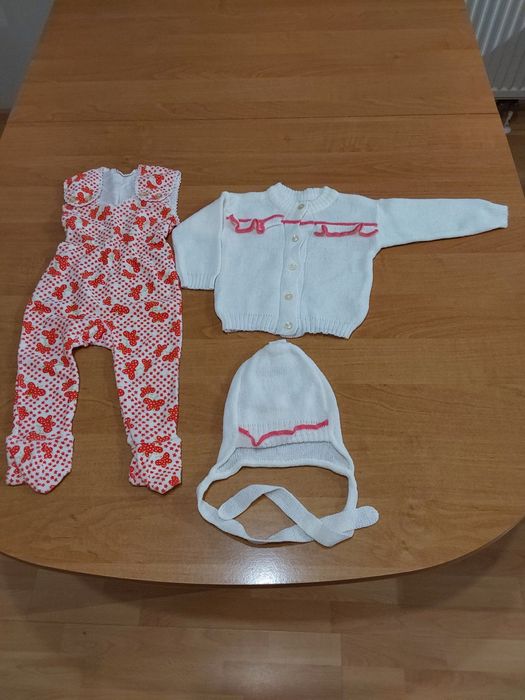 Niemowlęcy komplet dziergany sweterek, śpiochy, czapeczka 68-74 nowy