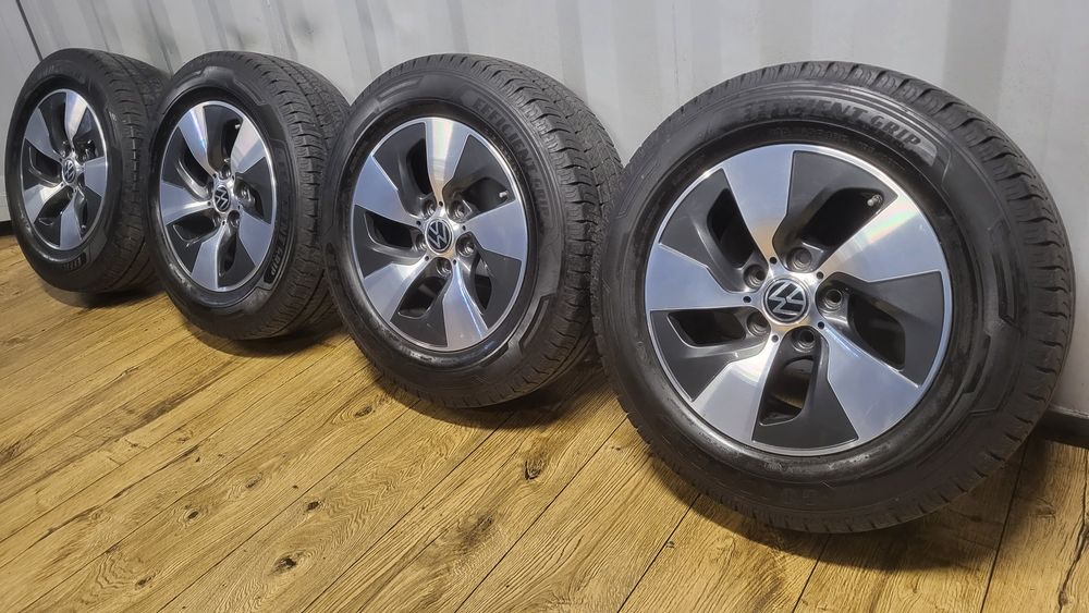 Felgi VW 16" 5x120 z oponami 215/65 R16C Transporter T6 T5 Multivan