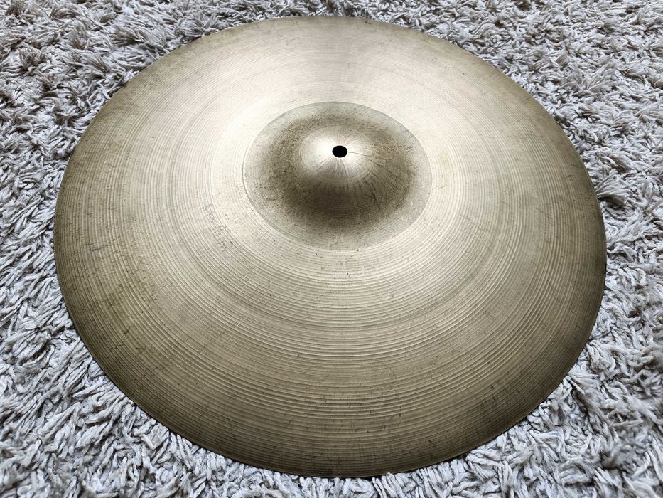 Talerz perkusyjny UFIP MEDIUM CRASH 18"