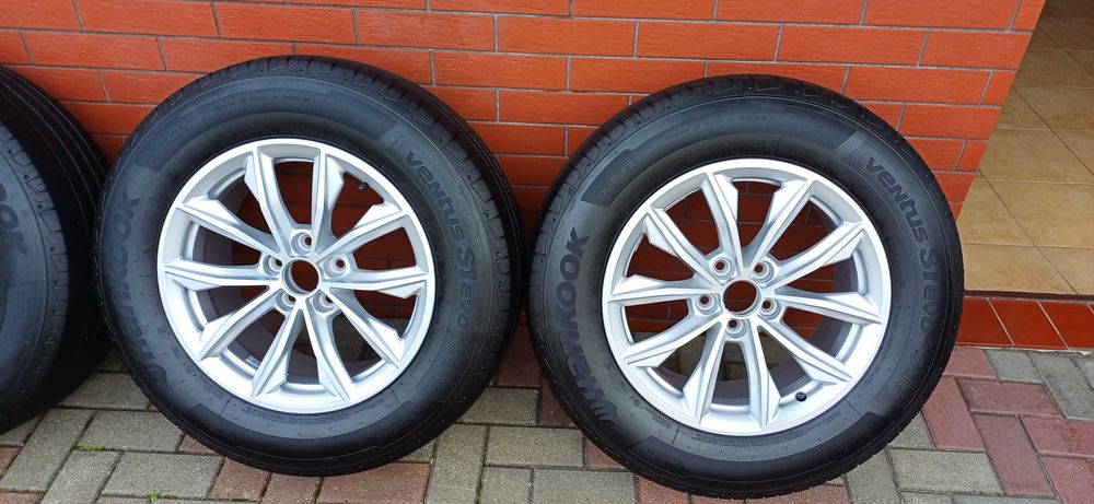 Alufelgi 17" Nowe oryginalne Audi i opony letnie.