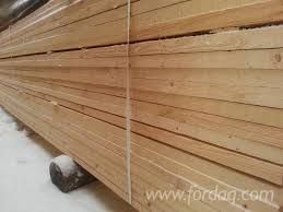 Пиломатеріали дошка кроква балка ліс на дах