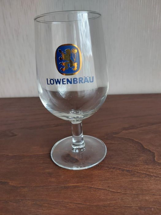 Copos antigos de aguardente / licor, copos e canecas de cerveja