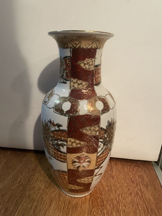 Chinese porcelain vase