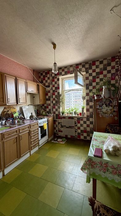 Продаж 2 кім. Квартира 4 мкрн. Лівий берег