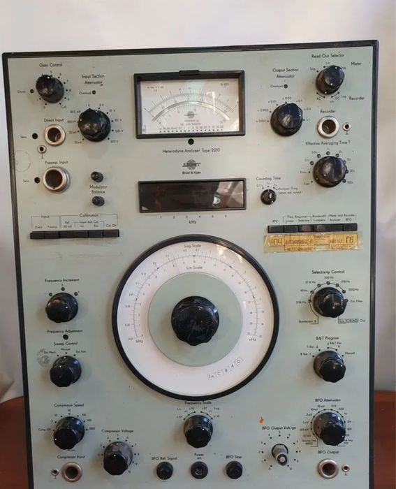 Продам  Гетеродинный анализатор тип 2010