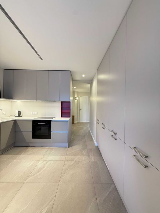 Дизайнерська 2кімн Феодосійський провулок 12, метро Деміївська