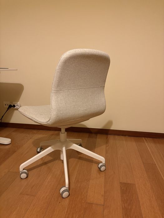 Cadeira giratória de escritorio