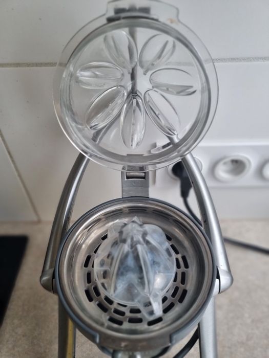Wyciskarka do cytrusów Delonghi KS5000 używana