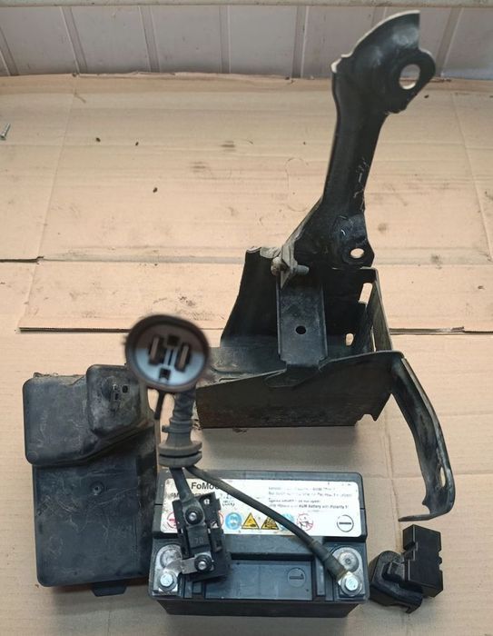 volvo v50 akumulator start stop 1,6 d2 lift s40 ii c30