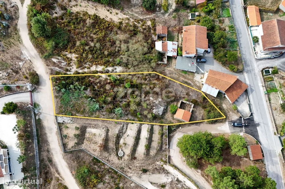 Terreno | 1400m2 | Carregal do Sal