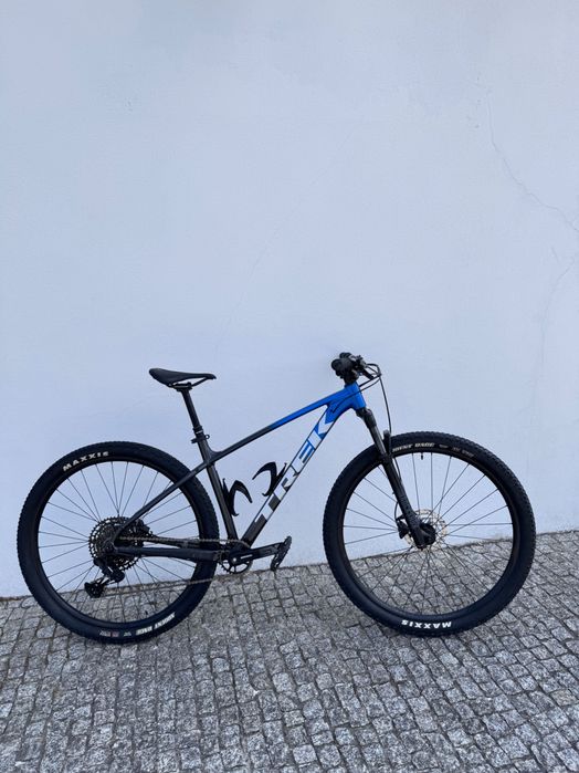 Bicicleta Trek Marlin 8 - com PNW e espigão telescopio