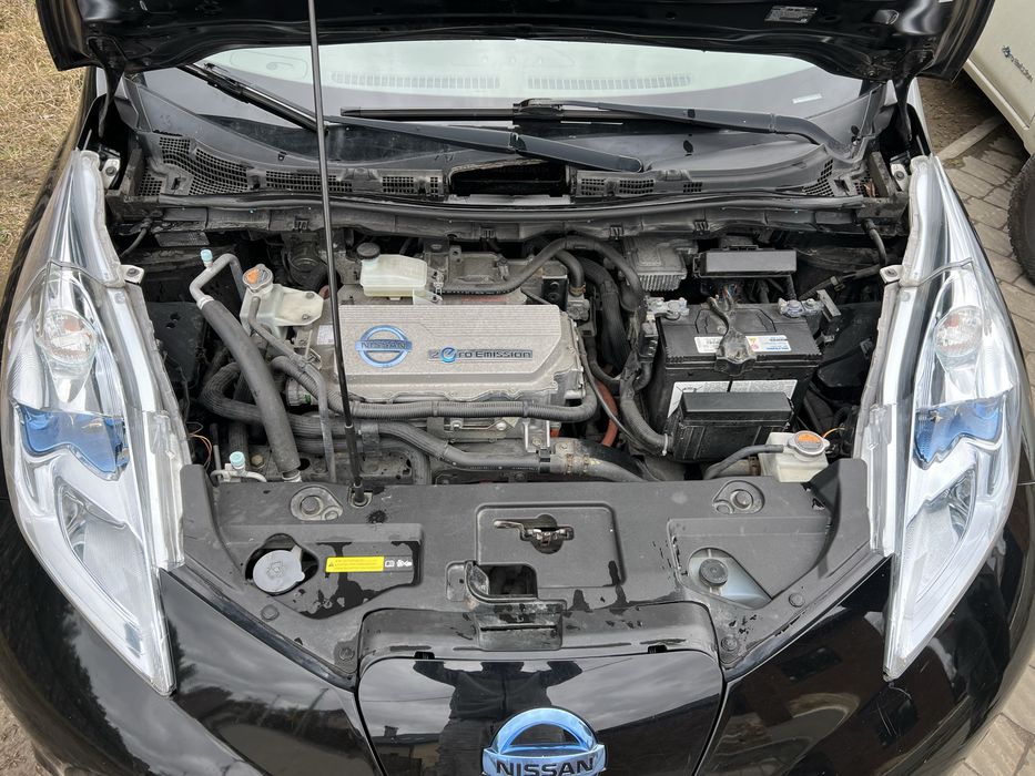 Розборка Шрот Nissan Lef Ніссан Ліф запчастини