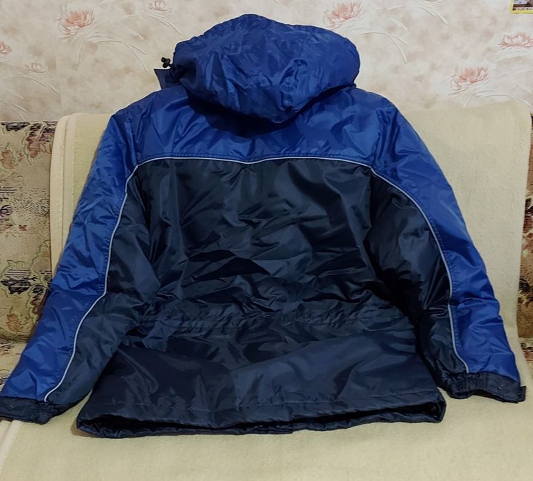 Куртка зимняя для работы или на каждый день.