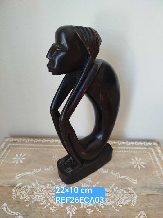 Antiga Escultura em madeira "O Pensador"