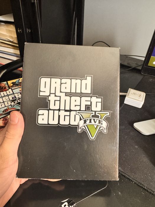 Gta v edycja pudełkowa pc komplet