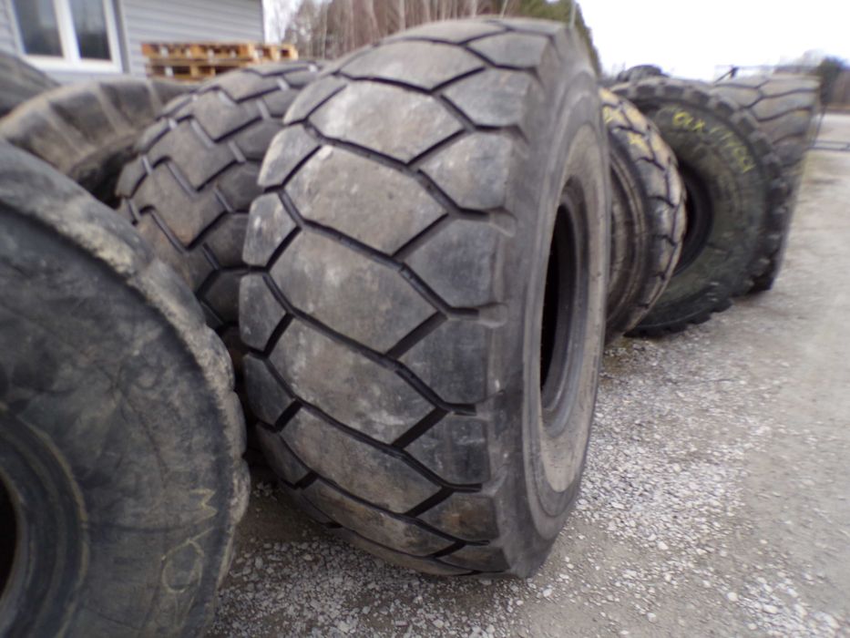 opona 26.5R25 BRIDGESTONE V-STEEL M-TRACTION (2800 netto)