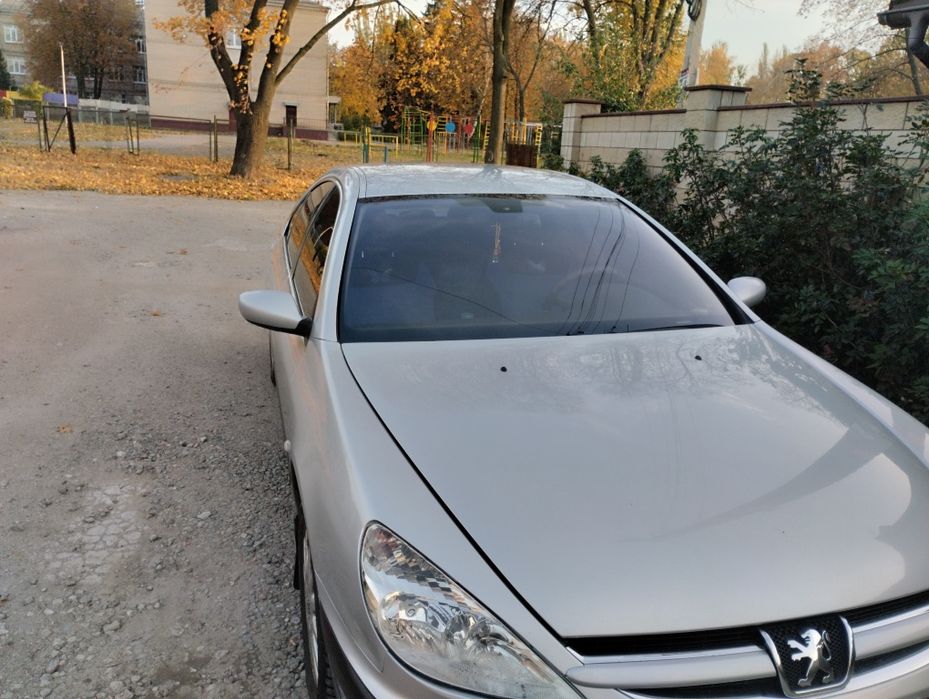Продам  Пежо 607