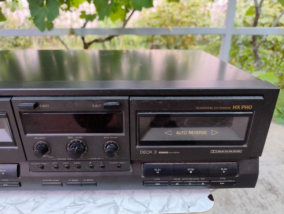 Продам двухкассетную деку Technics RS-TR333