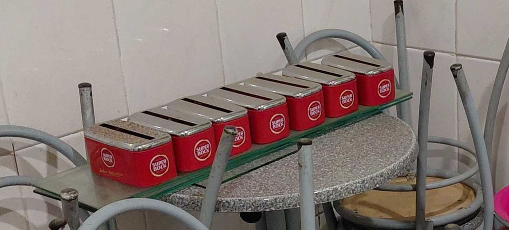 Vendo Recheio Café Snack bar usado para venda