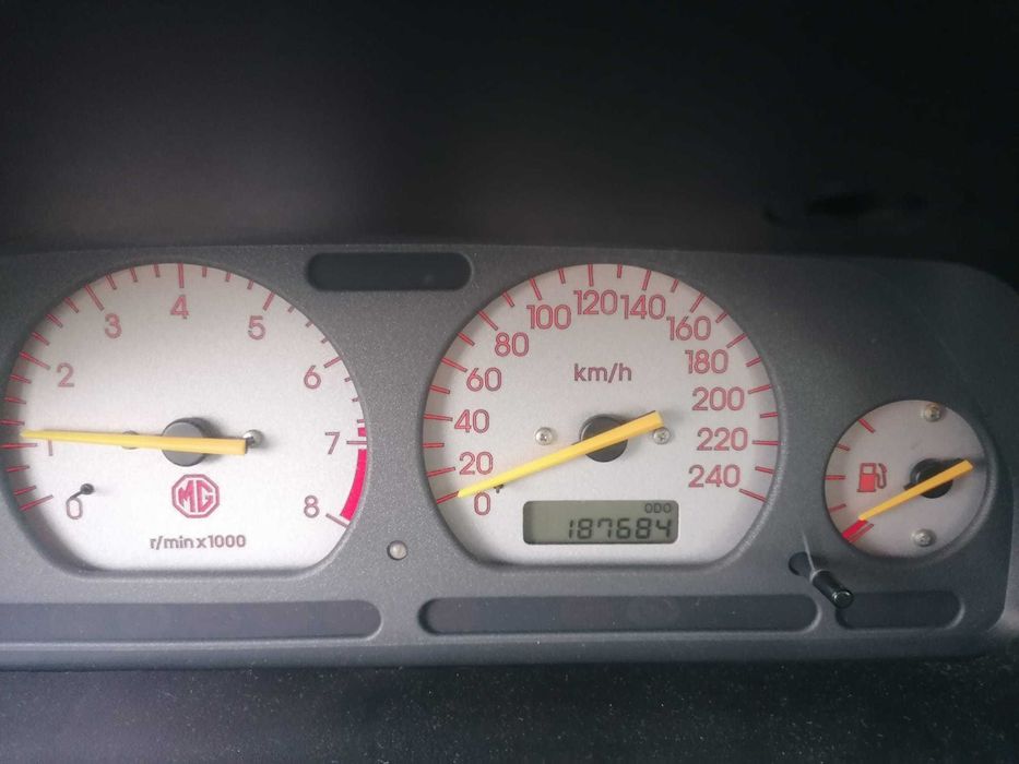 MG ZR 105 – 1.4 16v (2004) – Excelente Estado Geral