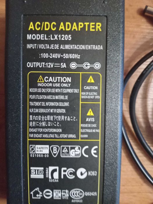 Блок питания  12 вольт 5 ампер