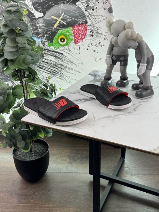 Тапочки шльопки New Balance 35 розмір Е15044