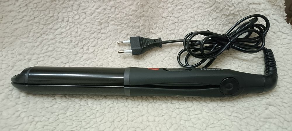 Вирівнювач для волосся Magio MG-677