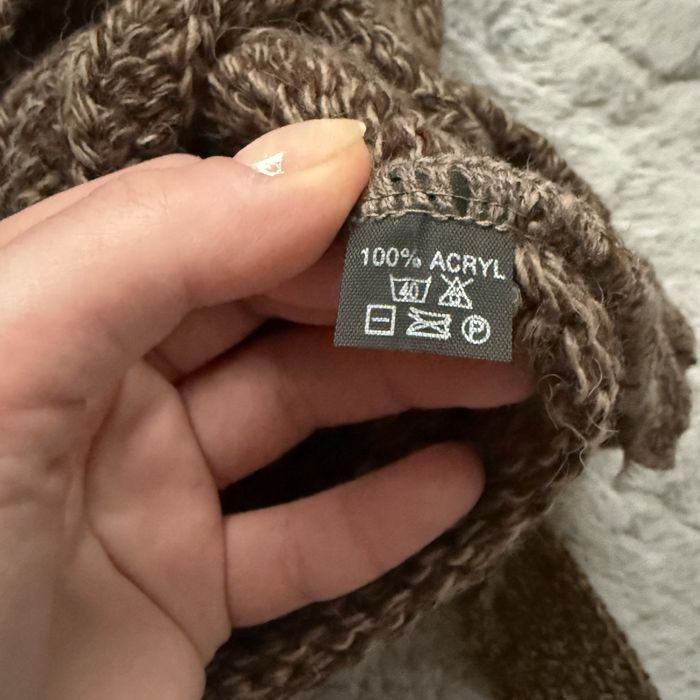 Sweterek brązowy krótki z guzikami L akrylowy