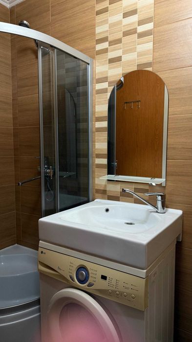 Продам 1к квартиру м Холодная гора. парк Ф. Сафарова.Ремонт.IN