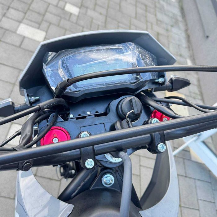 Мотоцикл SP250CR-4 ZS165FMM 16 к.с. 21/18 повітряне охол. доставка
