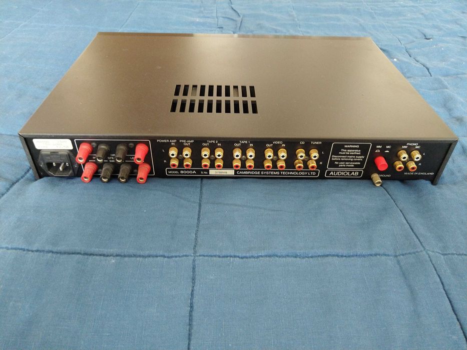 Amplificador Audiolab 8000A