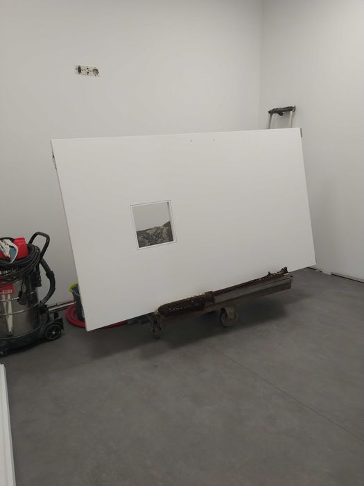 Porta plumbífera, ou plumbinea, blindada a chumbo