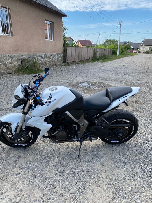 Продам Honda cb1000r