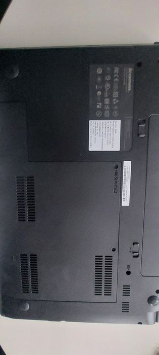 Lenowo Essential B590