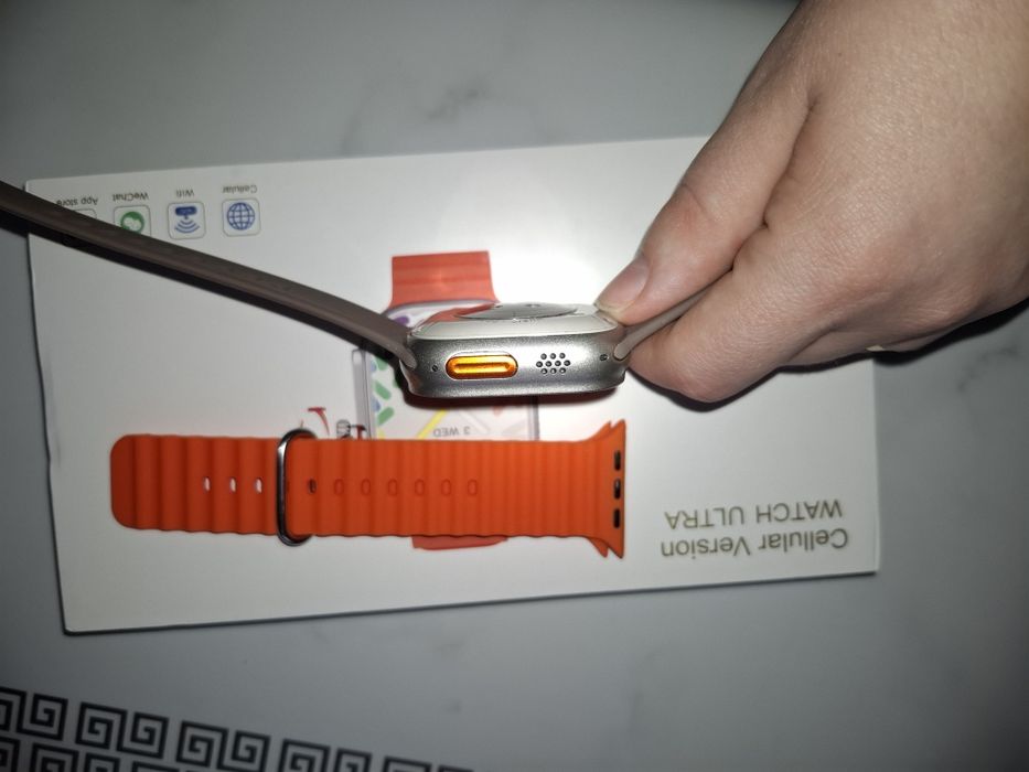 Смарт-годинник     .