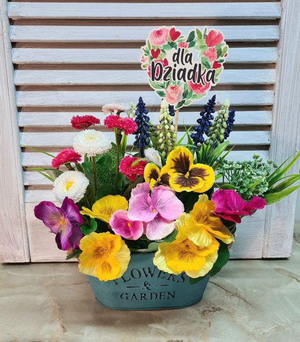 Kompozycja stroik prezent upominek flower box dzień  babci  dzień dzia