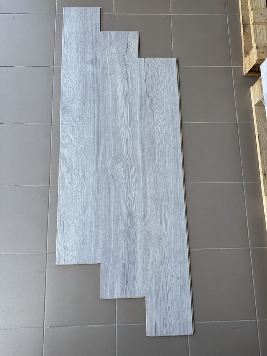 Ламінат EGGER EL2081 "Дуб Елва сірий" 8мм/32клас 4V Німеччина 580грн/м