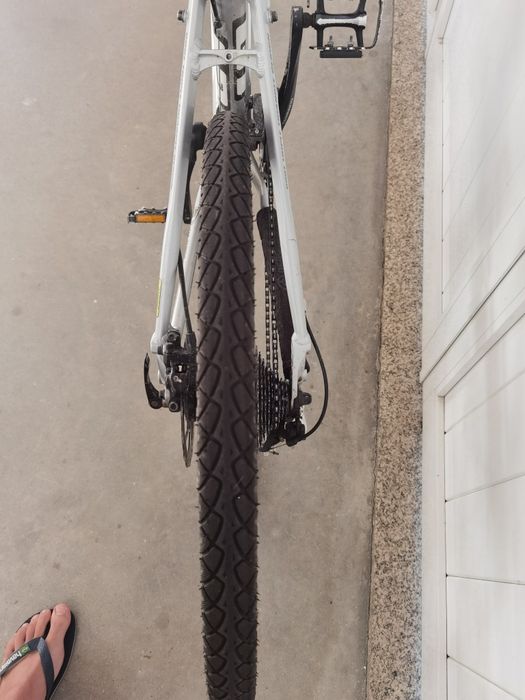 Bicicleta btt GT Avalanche + acessórios