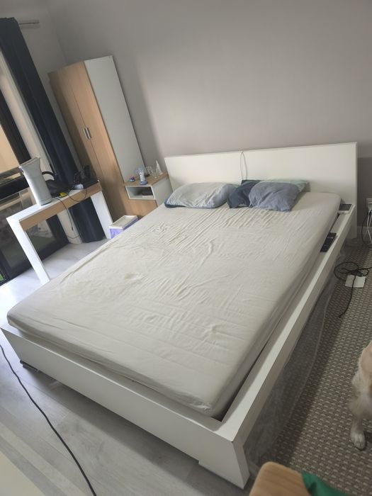 Conjunto de Cama + Cabeceira/aparador + 2 mesas de cabeceira