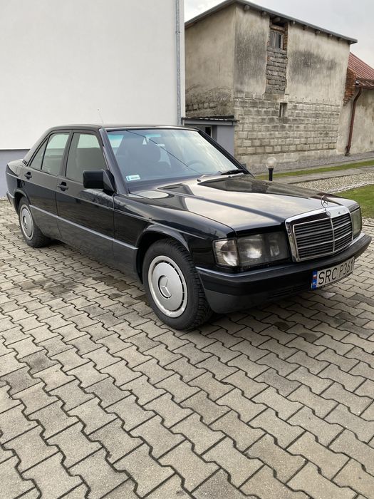 Mercedes Benz W201 190e 1.8 24 lata w jednych rekach