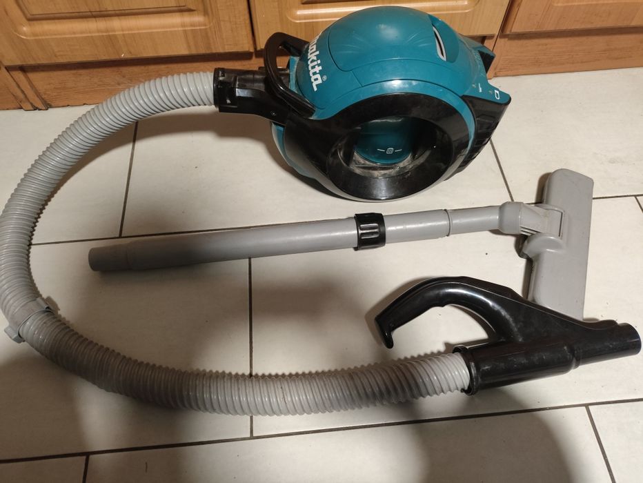 Odkurzacz Makita 18v. DCL 500