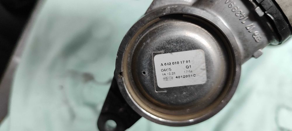 Клапан EGR OM642 Клапан вентиляции картерных газов OM642 a6420101791