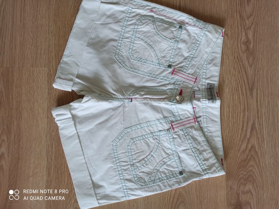 Шорты женские белые