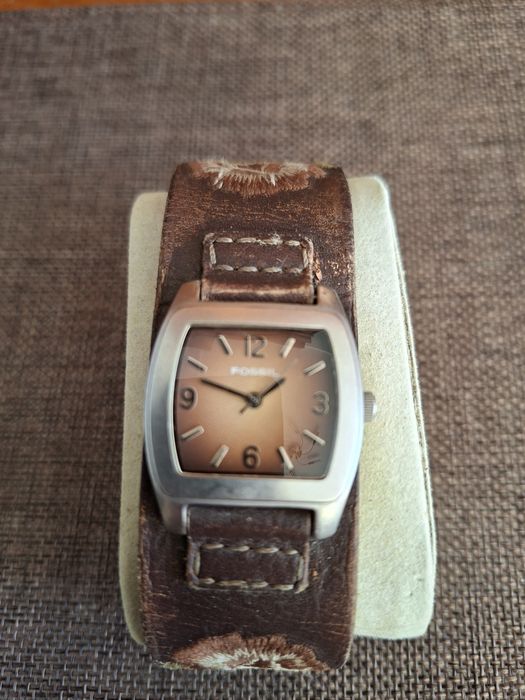 Śliczny zegarek Fosil
