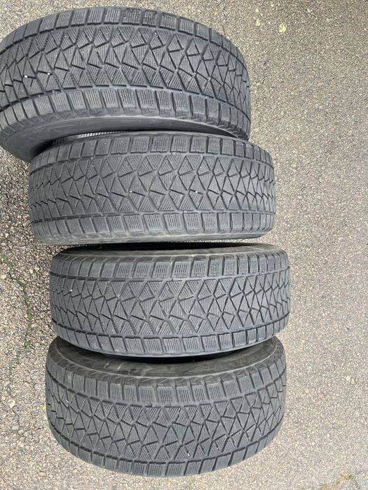 Резина зимова 255 60 r18 bridgestone dmv2