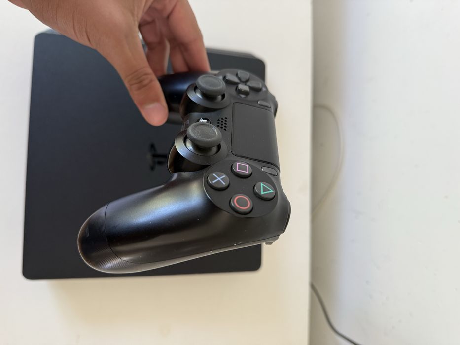 Ps4 slim 500gb + comando, otimo estado
